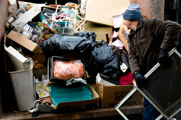 Best Garage Cleanout  in Colwich, KS
